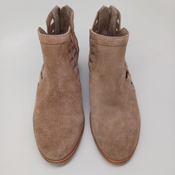 Vince Camuto Ankle Bootie Tan Suede Peera Cutout Western Boots Boho Womens 7 NEW - Picture 3 of 13